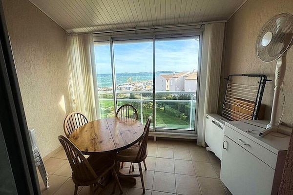 Appartement aan zee bij de haven van Coudoulière met zwembad - thumbnail 4