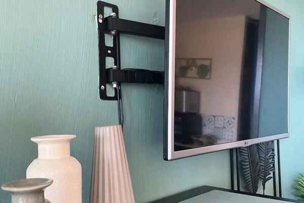 Appartement op 100 meter van zee met zwembad en tennis in Six-Fours-les-Plages - thumbnail 6