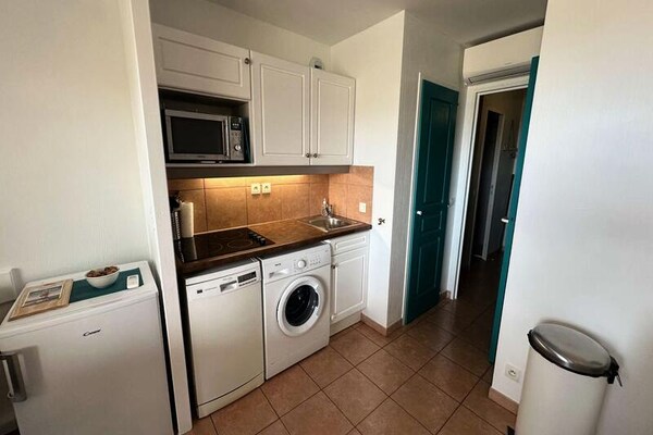 Appartement met zeezicht en zwembad, 100m van strand in Six-Fours-les-Plages - thumbnail 4