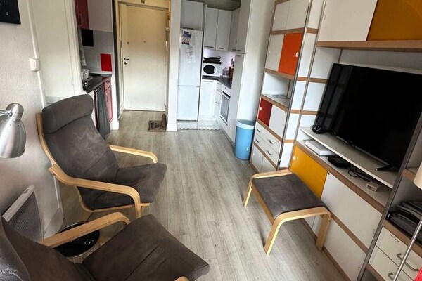 Licht appartement met privétuin en zwembad, op 100 meter van zee - thumbnail 4
