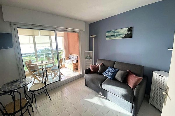Appartement aan zee in Six Fours met uitzicht op de haven van Coudoulière - thumbnail 2