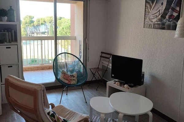 Zeezicht appartement met zwembad op 500m van het strand in Six-Fours - thumbnail 4