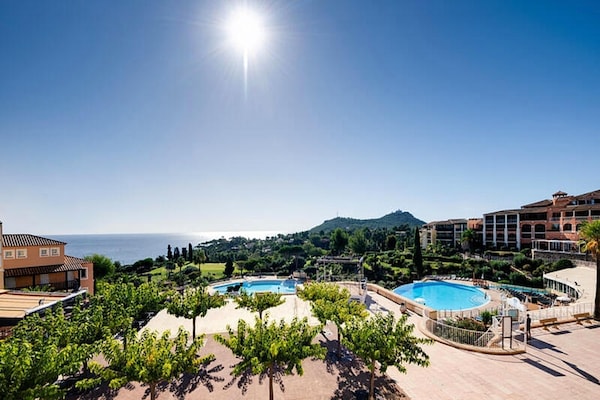 Panoramisch appartement voor 5 op het Côte d'Azur met zwembaden - thumbnail 2