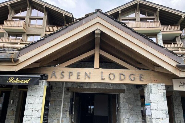 Ruim duplexappartement voor 8 personen op 150m van de piste in Courchevel - thumbnail 1