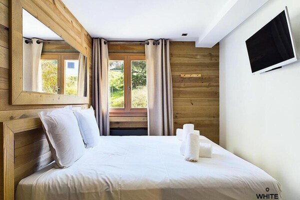 Gerenoveerd chalet-appartement voor 10 personen, 400m van de lift in Courchevel - thumbnail 5