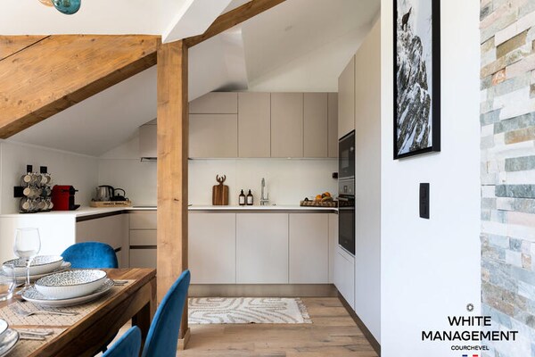Penthouse voor 8 personen met open haard vlakbij de piste in Courchevel - thumbnail 6