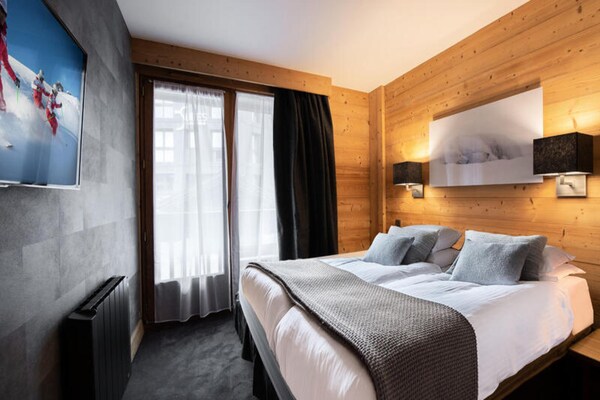 Ruim 3-slaapkamer appartement op 200m van de piste in Courchevel 1850 - thumbnail 2