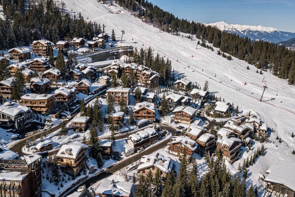 Ruim triplexappartement 111m², 4 suites, direct aan de piste in Courchevel 1850 - thumbnail 3