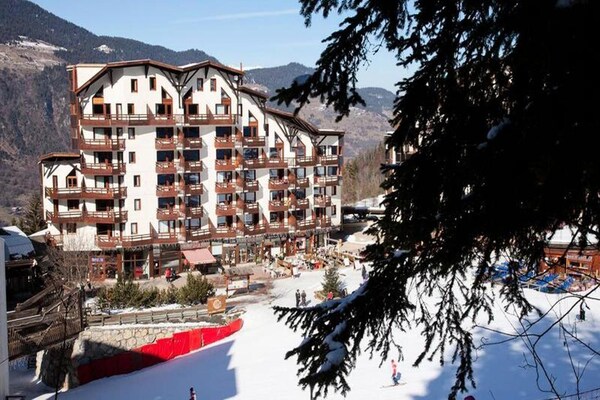 Knus appartement aan de piste in La Tania, 4 personen - thumbnail 6
