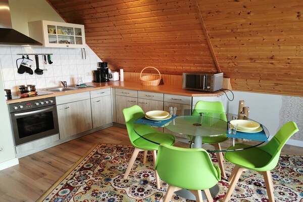 Rustiek zolderappartement aan het meer op Usedom, 100m van steiger - thumbnail 2