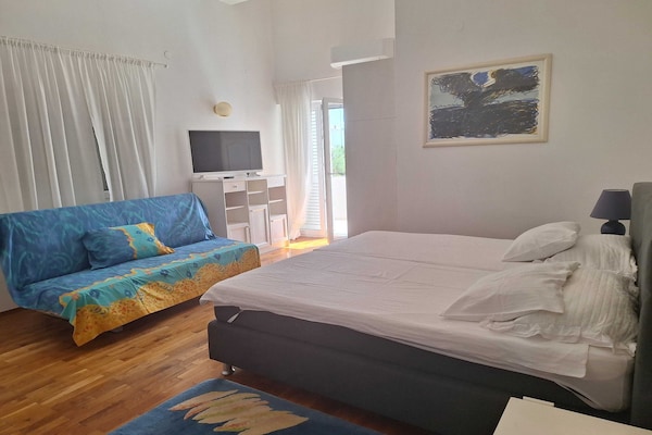 5-persoons appartement aan zee in Povljana met zeezicht - thumbnail 6