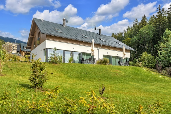 Centraal gelegen villa in Cerný Dul voor 16 personen - thumbnail 6