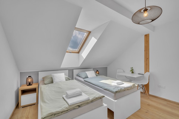 Centraal gelegen villa in Cerný Dul voor 16 personen - thumbnail 5