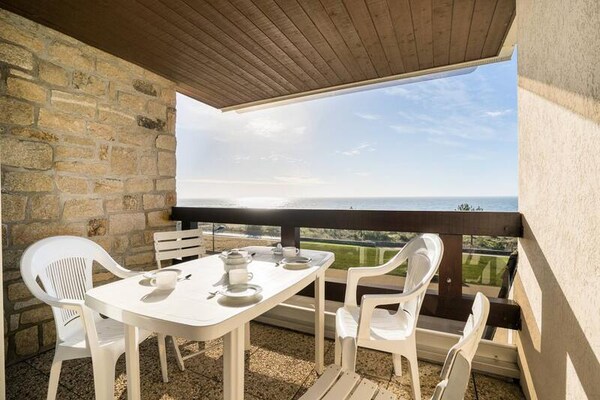 Studio met zeezicht en loggia op 50 meter van Grande Plage in Carnac - thumbnail 1
