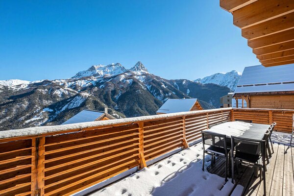 Ruim chalet voor 16 personen met jacuzzi, vlakbij de gondel in Pra Loup - thumbnail 6