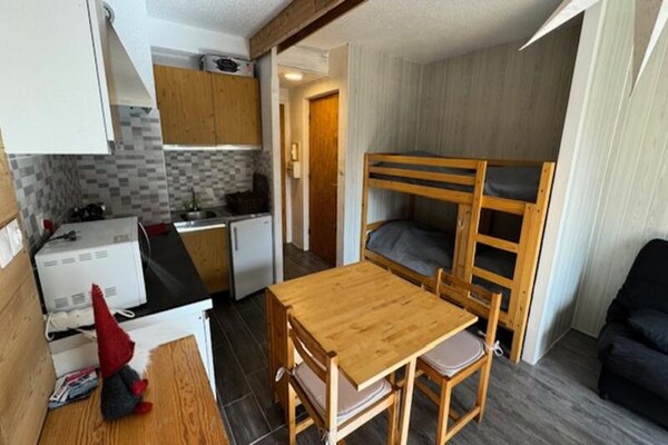 Gerenoveerd studio-appartement op 50m van de piste in Montgenèvre - thumbnail 5