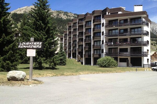 Sfeervol ski-appartement op 100 meter van de piste in Montgenèvre - thumbnail 1