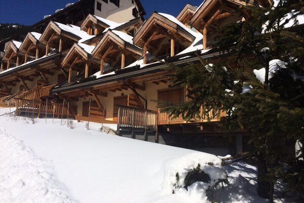 Zonnig appartement op 400m van de piste in Montgenèvre - thumbnail 1