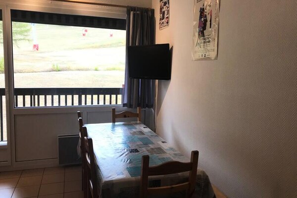 Ski-in/ski-out duplex voor 6 personen met balkon in Montgenèvre - thumbnail 4