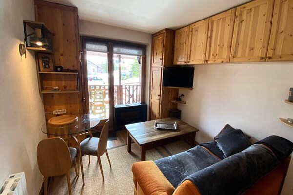 Knus appartement op 400 meter van de piste in Montgenèvre - thumbnail 1