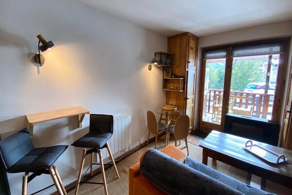 Knus appartement op 400 meter van de piste in Montgenèvre - thumbnail 3
