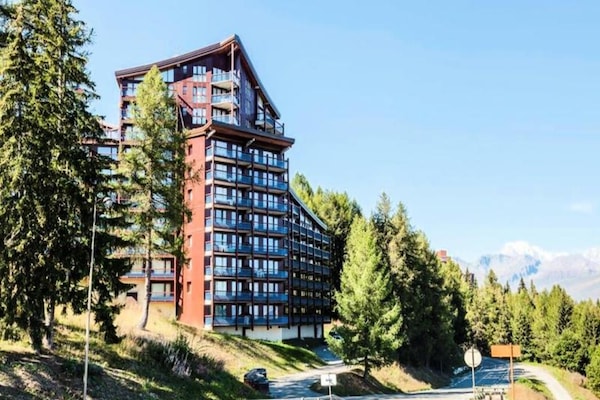 Zonnig appartement op 300m van de pistes met balkon en zwembad - thumbnail 2