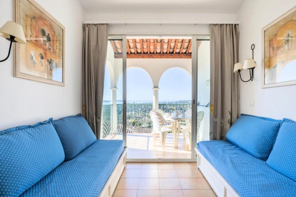 Zonnig appartement in park met uitzicht op de Golf van Saint-Tropez - thumbnail 5