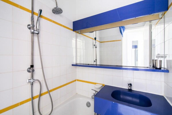 Studio-appartement op 16 hectare groot landgoed, 500m van strand in Grimaud - thumbnail 5