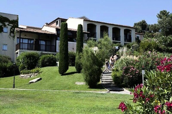 Knus appartement voor 4 op 500m van het strand in Grimaud - thumbnail 5