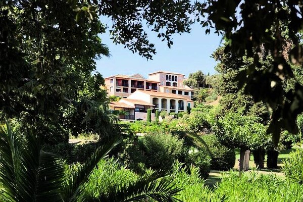 Bloemrijk appartement in Grimaud, 500m van het strand - thumbnail 6