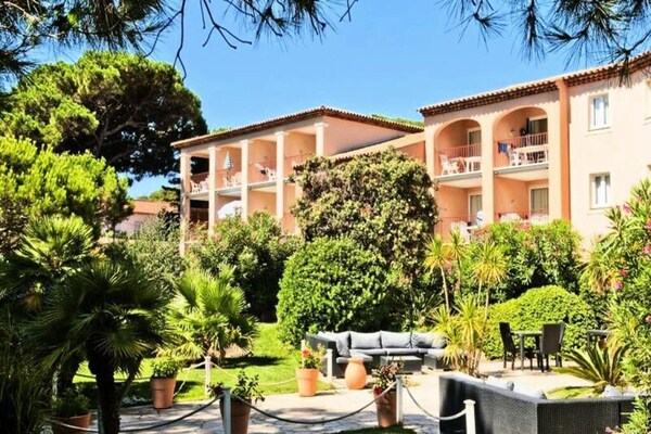 Rustiek appartement voor 5 in dennenbos met waterpark, vlakbij strand Hyères - thumbnail 5