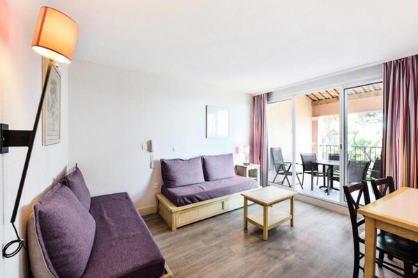 Rustiek appartement voor 5 in dennenbos met waterpark, vlakbij strand Hyères - thumbnail 6