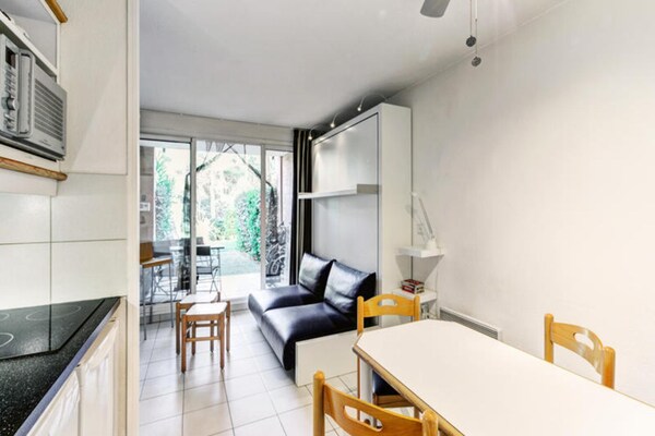 Knus appartement in bosrijk park, vlakbij strand Giens - thumbnail 4