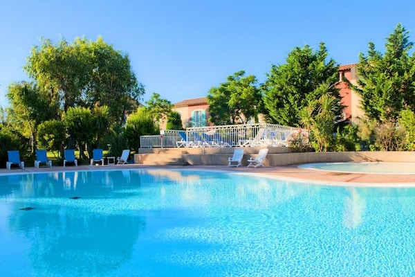 Knus appartement met zwembad op 350m van het strand in Hyères - thumbnail 2