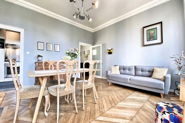 Au Fil De L'eau: Romantisch appartement met uitzicht op de Tempel Neuf in Metz - thumbnail 6