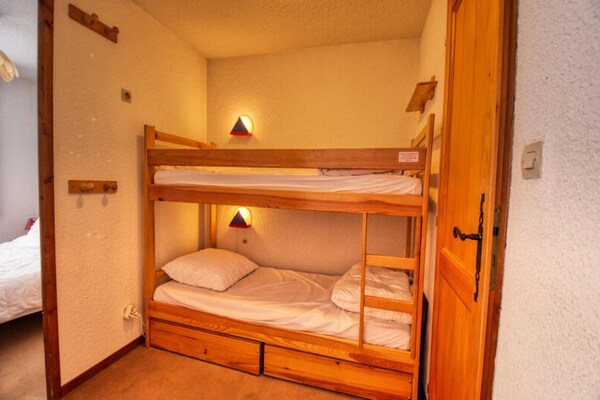 Appartement 6 pers. in Morillon 1100, direct aan de piste - thumbnail 4