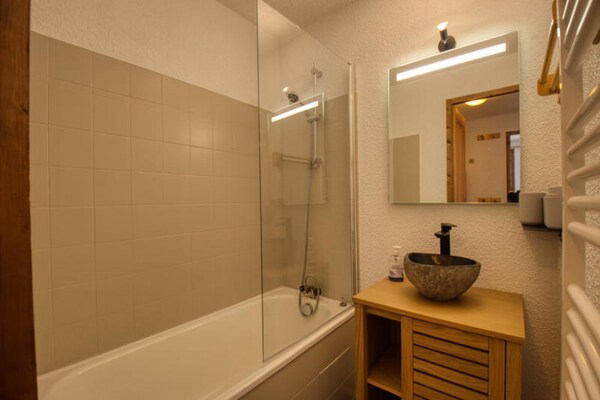 Appartement 6 pers. in Morillon 1100, direct aan de piste - thumbnail 3