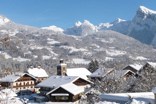 Knus appartement op de piste in Morillon 1100 Les Esserts - thumbnail 1
