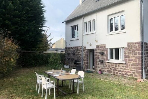 Ruim appartement voor 8 personen op loopafstand van strand en centrum Val André - thumbnail 3