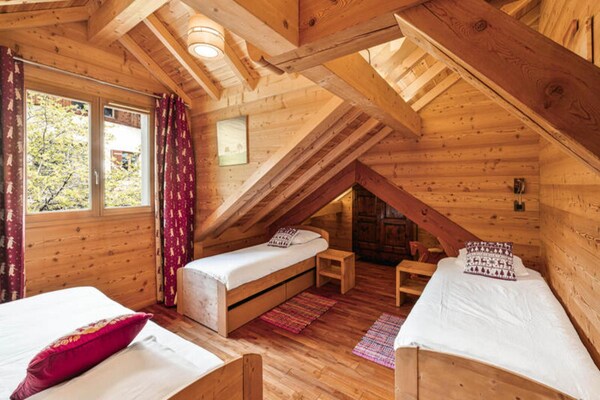 Ruim chalet voor 9 in Le Monêtier-les-Bains met tuin en bergzicht - thumbnail 5