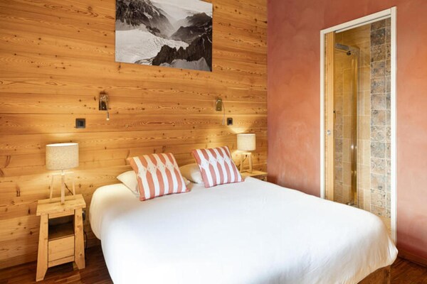 Ruim chalet voor 9 in Le Monêtier-les-Bains met tuin en bergzicht - thumbnail 4