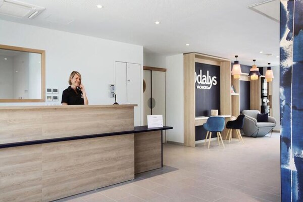 Knus appartement voor 4 in bosrijke residentie, 10 min van strand Cavalaire - thumbnail 4