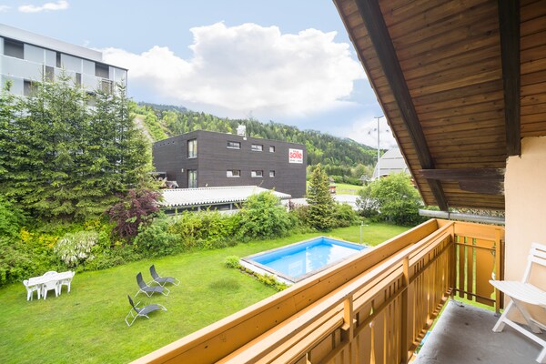 Zonnig appartement met balkon en zwembad, vlakbij skigebied Nassfeld - thumbnail 6