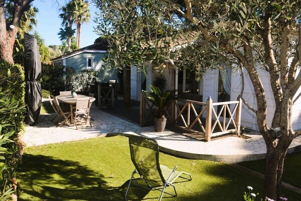 Houten chalet voor 6 personen bij Saint-Tropez met airco en tuin - thumbnail 1