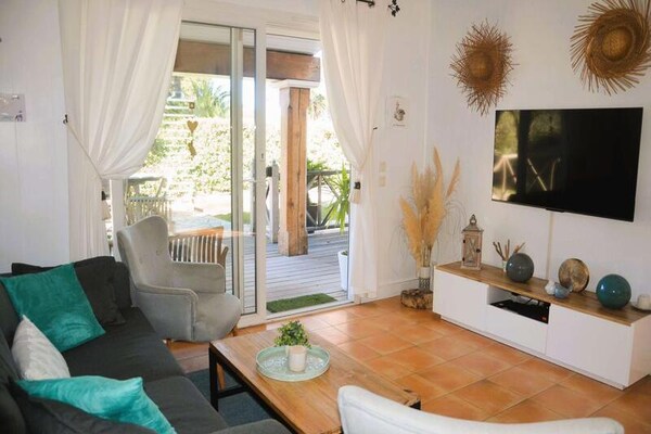 Houten chalet voor 6 personen bij Saint-Tropez met airco en tuin - thumbnail 3