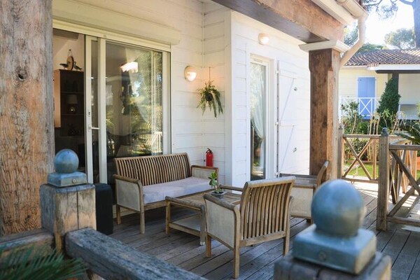 Houten chalet voor 6 personen bij Saint-Tropez met airco en tuin - thumbnail 4