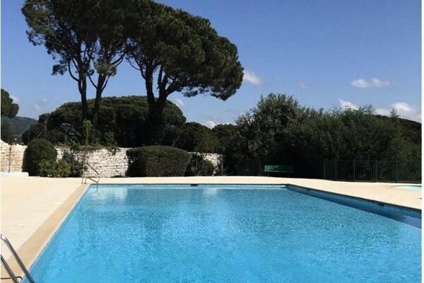 Knus appartement op landgoed met zwembad, vlakbij Saint-Tropez - thumbnail 3