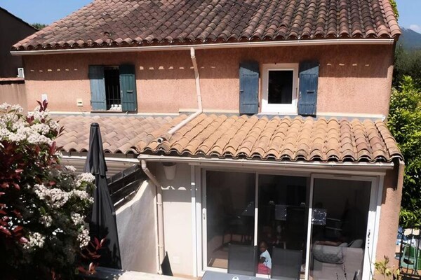 Knus appartement op landgoed met zwembad, vlakbij Saint-Tropez - thumbnail 1