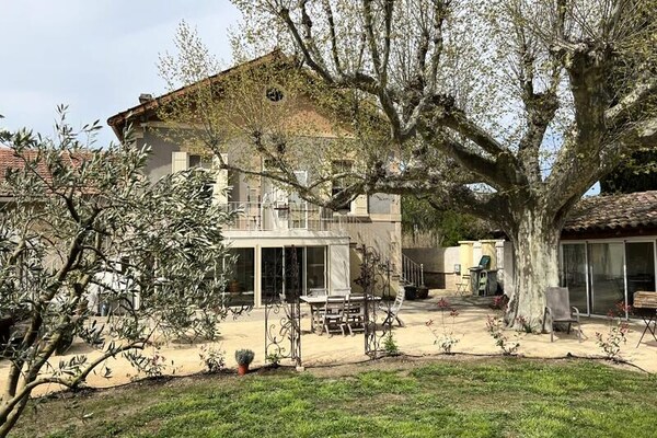 Charmant appartement met tuin in hartje Isle-sur-la-Sorgue, 85m² - thumbnail 5