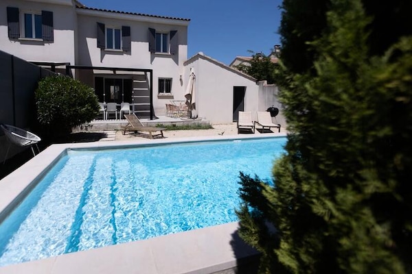 Villa Anna met privézwembad, op loopafstand van het centrum van Isle-sur-la-Sorgue - thumbnail 1